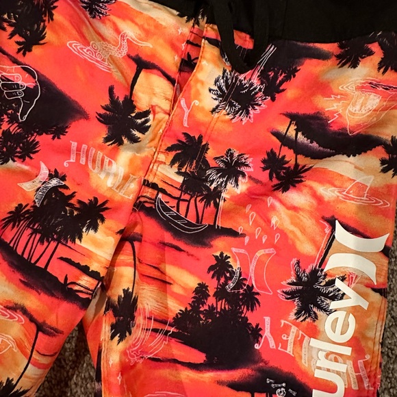 Hurley Orange Athletic Shorts with Palm Tree Design and Drawstring Closure - Picture 2 of 5